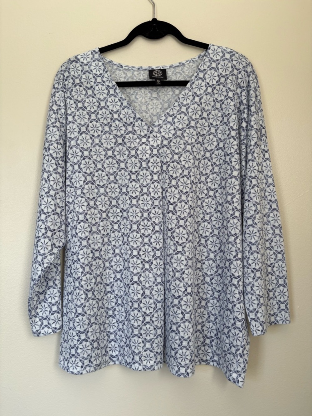 bobeau V-Neck Long Sleeve Top, Blue, White, Size 2X